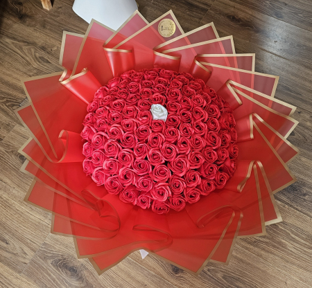 101 Trandafiri din Săpun - Buchet 101 trandafiri din săpun – Aranjament floral premium