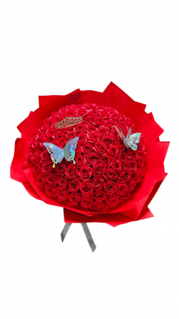 101 Trandafiri din Săpun - Buchet 101 trandafiri din săpun cu literă personalizată și coroniță – Aranjament floral premium