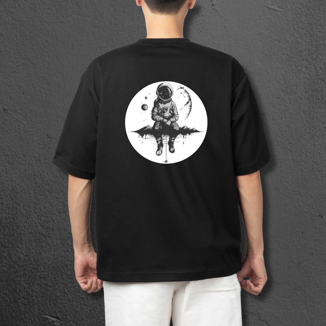 Tricou “Dare to Dream” – Oversized Streetwear Unisex – Alb / Negru [2]