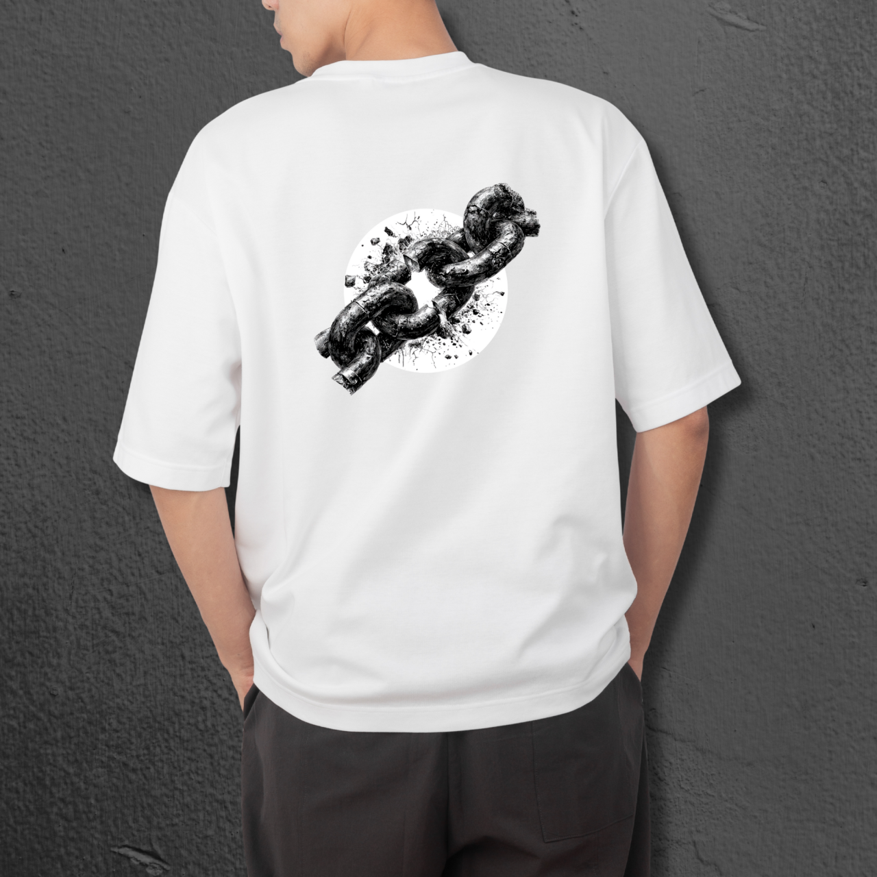 Tricou “Unleash the Rebel” – Oversized Streetwear Unisex – Alb / Negru [2]