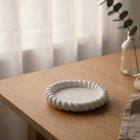 Obiecte decorative din ceramica - Tăviță rotundă albă „Luna Piena”