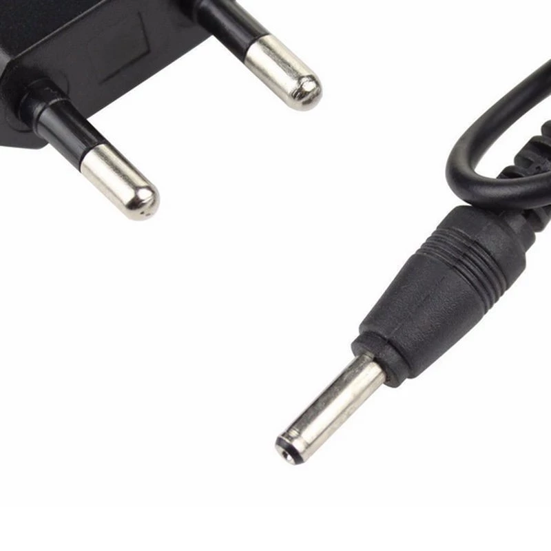 Electrice - Încărcător acumulatori LI-ION 4.2V 1A cu conector 4.0x1.1 mm alimentare 230VAC - IoElectronice.ro