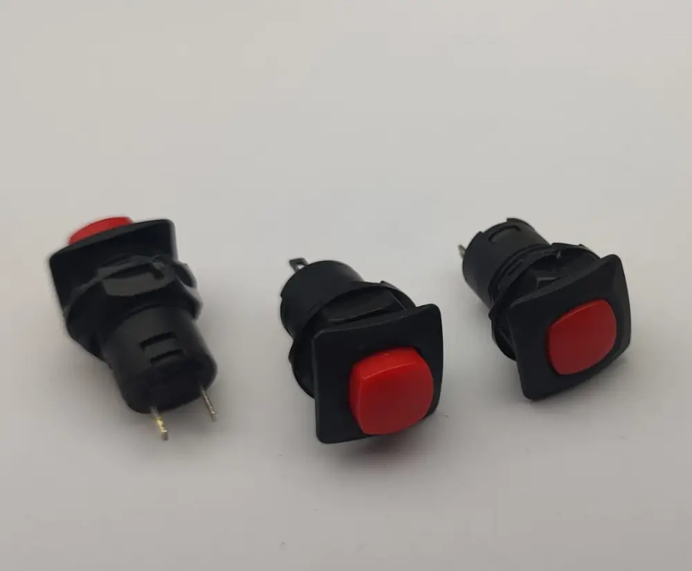 Buton cu retenție "NO" pătrat plastic 15x15x30mm 1A/250V OEM [1]