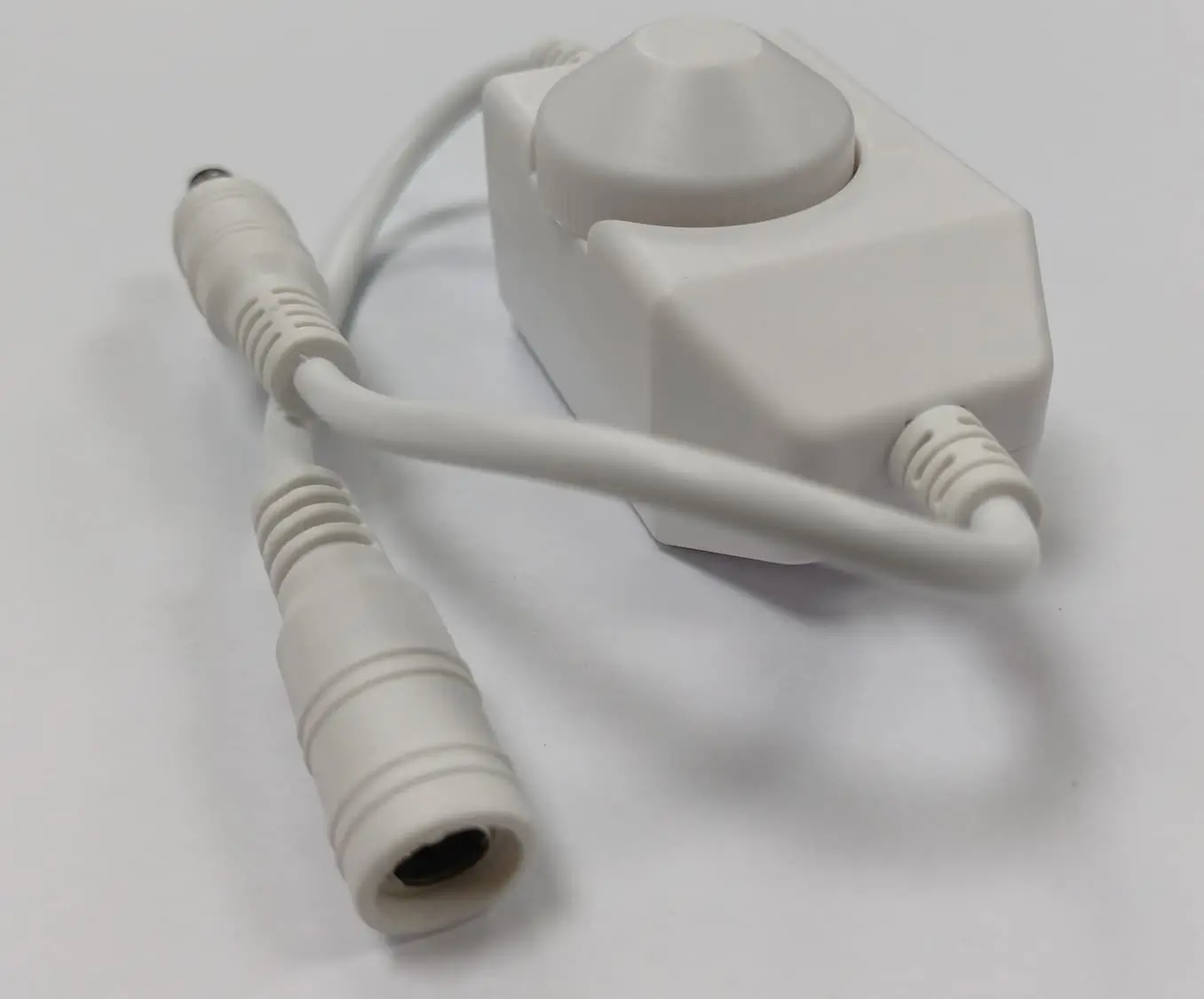 Variator Dimmer Tensiune 12V/2A Montaj pe Fir cu Mufa 5.5x2.1 mm - Control Lumini Efficient [2]