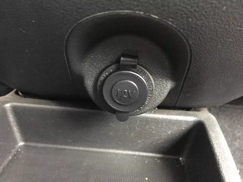 Adaptor mufa mama bricheta auto x1 neagra 20A de panou 12-24VDC SCI A13-142A – IoElectronice.ro [5]