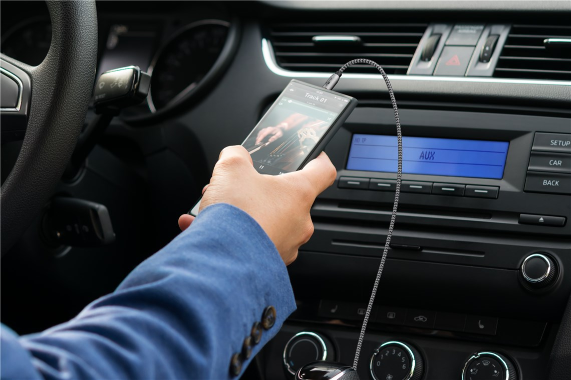 Cablu audio stereo AUX Jack 3.5 mm tata-tata 3m premium extrem de flexibil textil negru Goobay Plus 65275 [6]