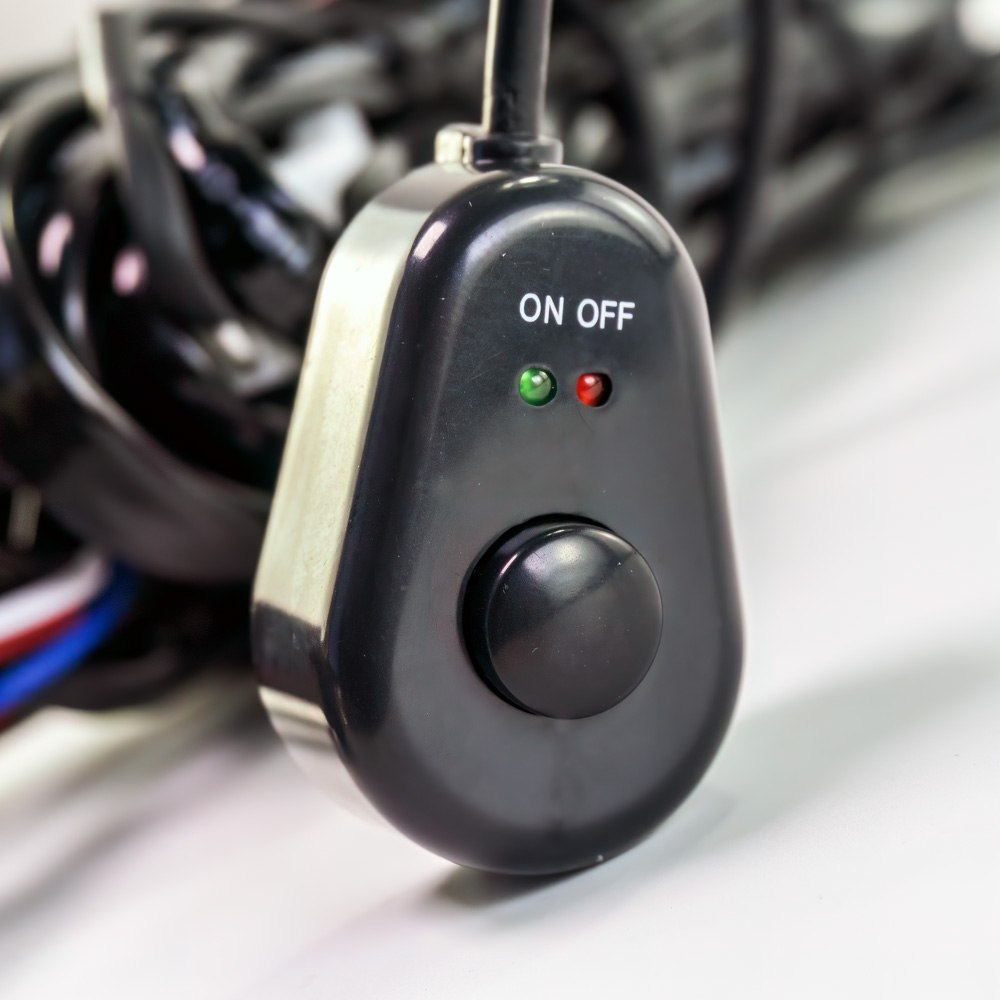 Cablu o ieșire cu întrerupător pentru bară sau proiector LED 12-24V 480W 40A CLL012 Carguard – IoElectronice.ro [3]