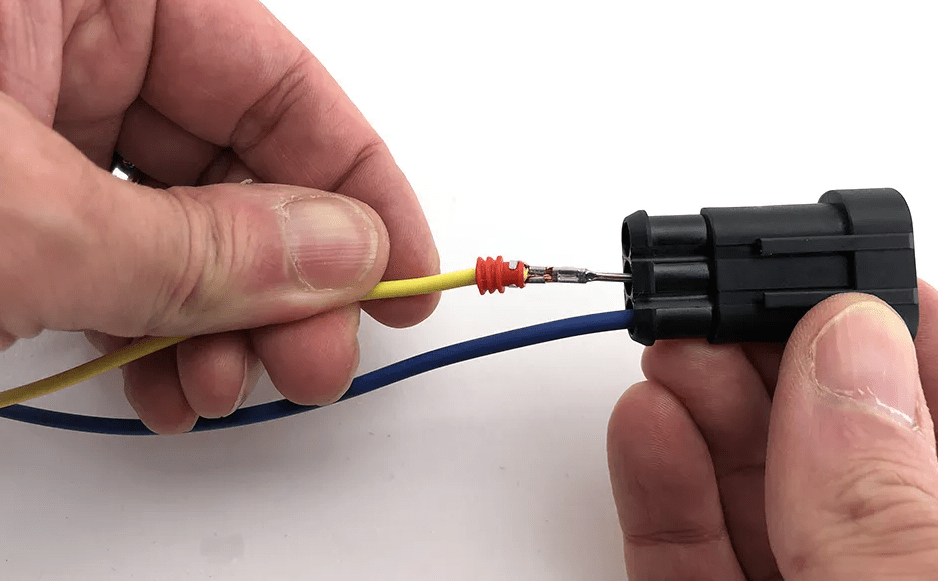 Conector cablu Superseal 1.5 tata, 3 pini, IP67, TE Connectivity, cod 282105-1, rezistent la temperaturi extreme [5]