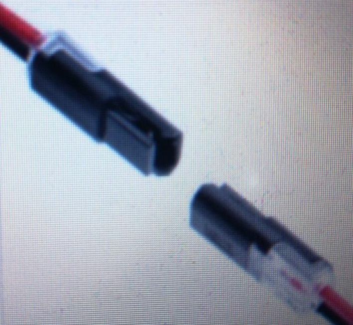 Conector în I pentru două fire cu blocare [7]