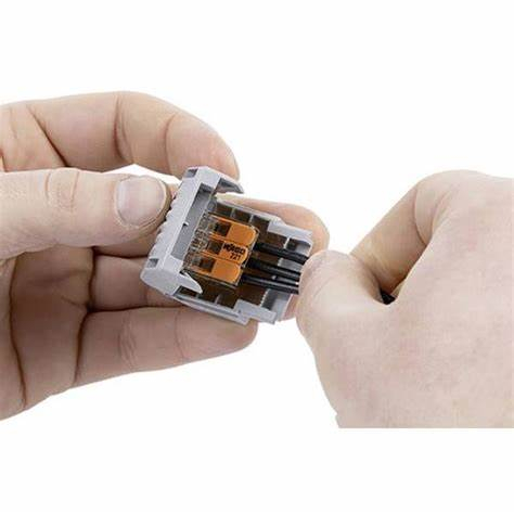 WAGO GELBOX 3 poli derivatie cabluri pentru conectori seriile 221/2273 max. 4mm2 IPX8 gri 207-1331 [2]