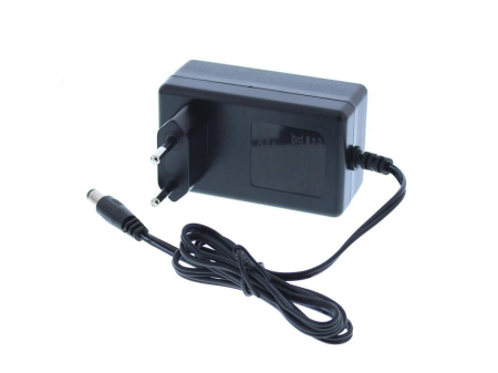 Surse-alimentatoare - Alimentator AC/DC Well 12V 2A, conector DC 5.5x2.1mm, intrare 230V AC, garanție 24 luni persoane fizice.