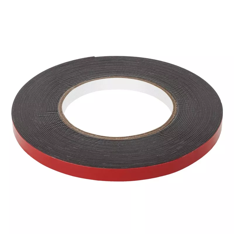 Benzi dublu-adezive - Banda dublu adezivă burete 10mm/10m REBEL – Rezistentă la temperaturi, UV și intemperii, ideală pentru diverse materiale