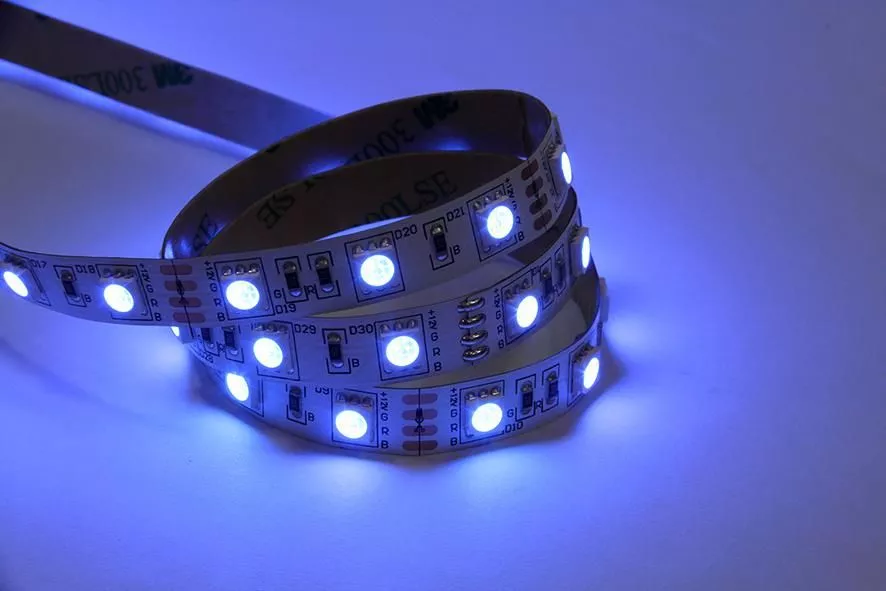 Banda LED - Banda LED RGB SMD5050 12V IP20 5m, 60LED/m, 14.4W/m – Iluminare vibrantă pentru orice spațiu