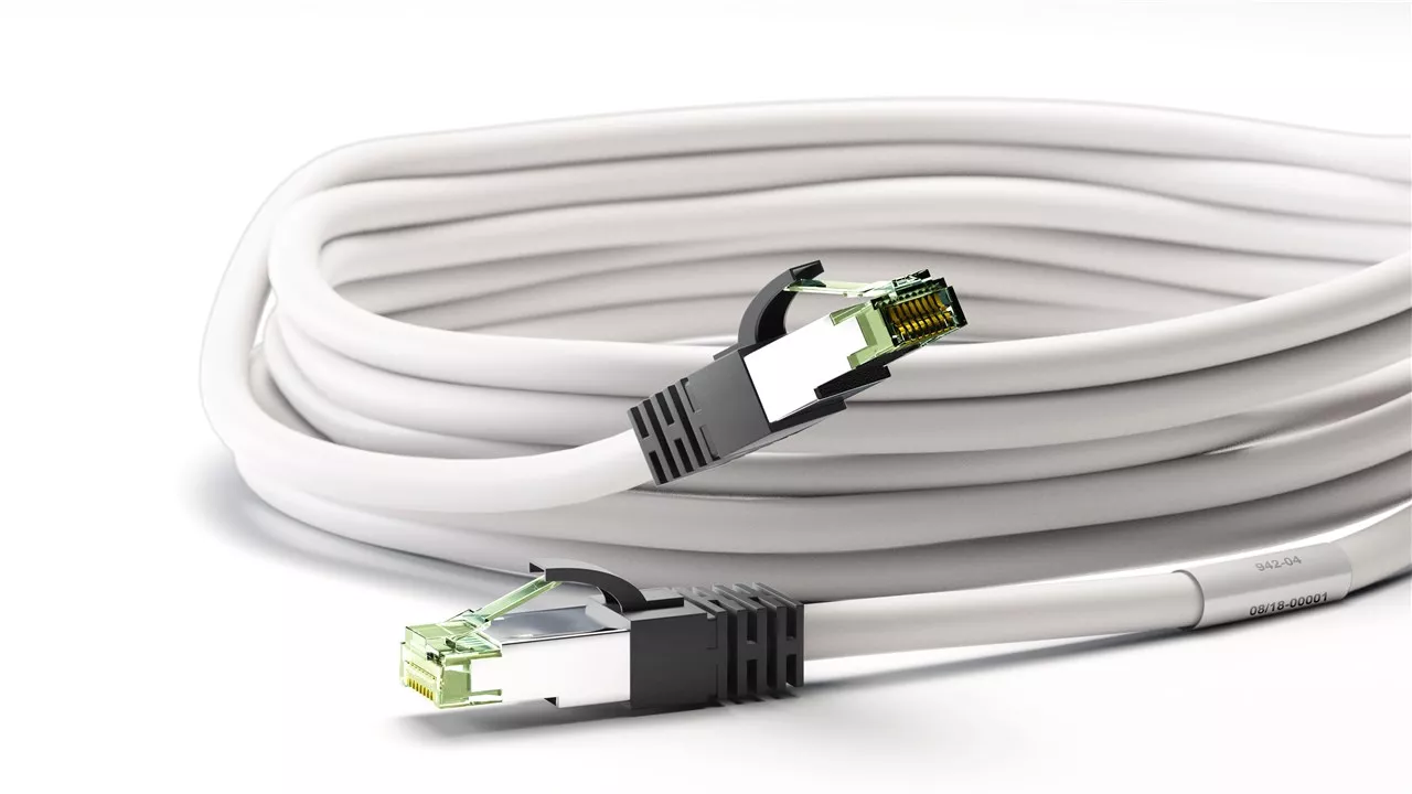 Cabluri retea RJ45 - Cablu patchcord Cat8.1 SFTP 0.25m alb PiMF 2000MHz RJ45 cupru Goobay – IoElectronice.ro