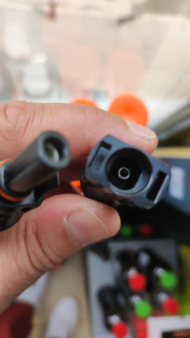 Cablu Y 1-3x MC4 pentru panouri solare, conector MC4 tata și 3x MC4 mama, rotund, negru, brand OEM [4]