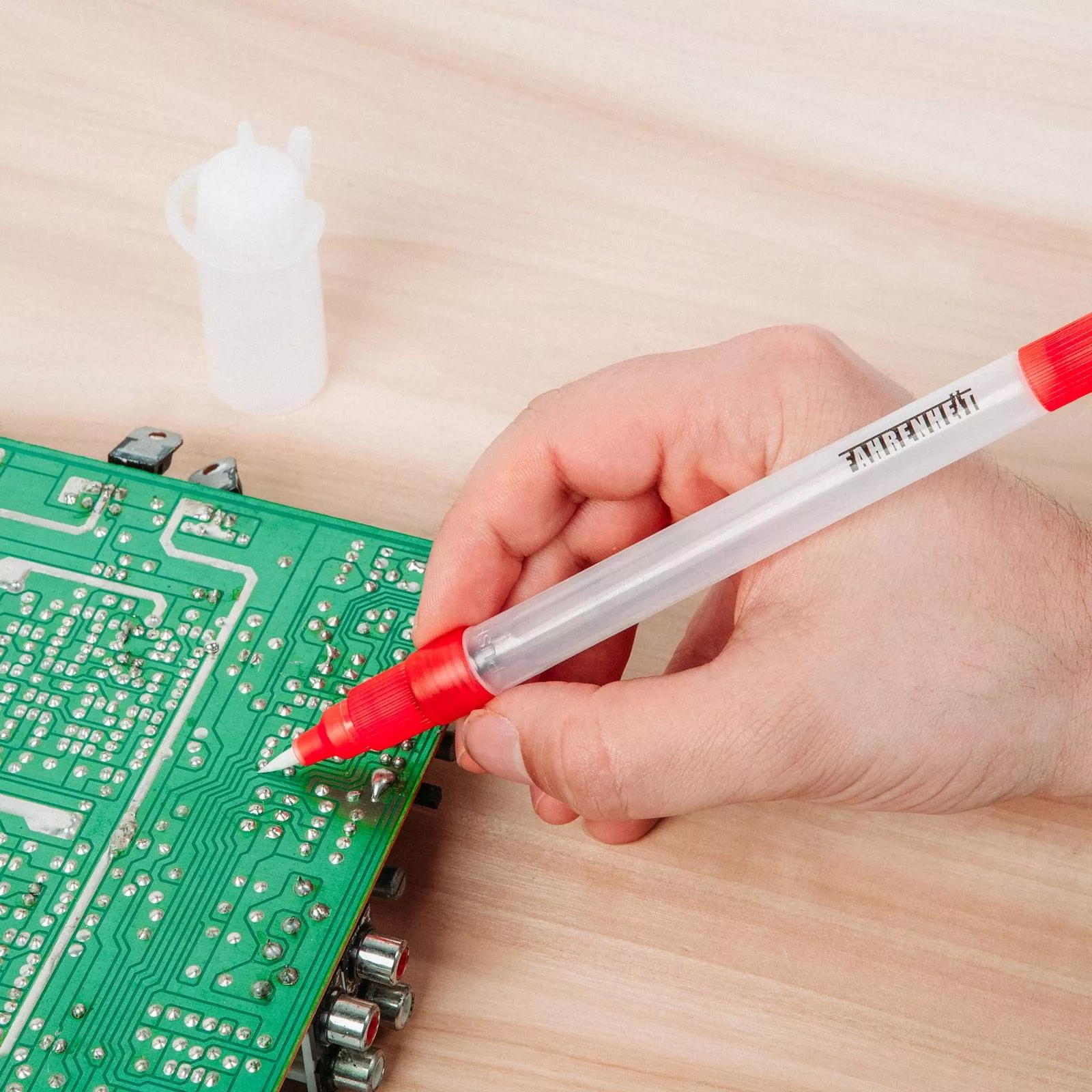 Fluxpen stilou de dozare al fluxului de lipire – IoElectronice.ro [1]