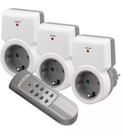 Prize cu telecomanda - Kit 3 Prize cu Telecomandă Goobay, Sigur, Puternic, 30m, Protecție Copii, 220V, 5A, Baterie Inclusă