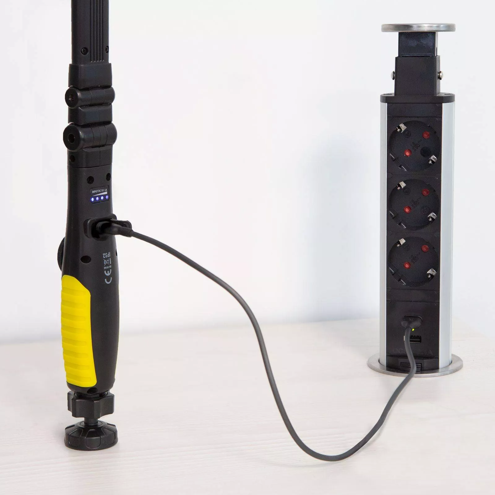 Lampa de lucru COB LED cu acumulator Phenom 10W, 24 luni garanție, iluminare eficientă, portabilă [6]