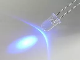 LED 5mm ultraviolet 3-3.8V ?d 360-370nm 15° 20mA 2÷4mW Montare THT OPTOSUPPLY OSV1YL5111A - IoElectronice.ro [1]