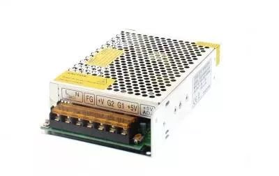 Surse-alimentatoare - Sursa în comutație AC-DC ieșire dublă 24V 2A / 5V 3A Well – IoElectronice.ro