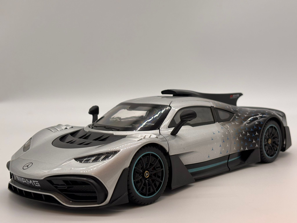 Automacheta Mercedes-Benz AMG One din Metal, 25 cm Usi si Elemente Mobile,Faruri, Stopuri si Bord Interior Luminate, Sunete Realiste, 25 cm, Volan Functional [6]