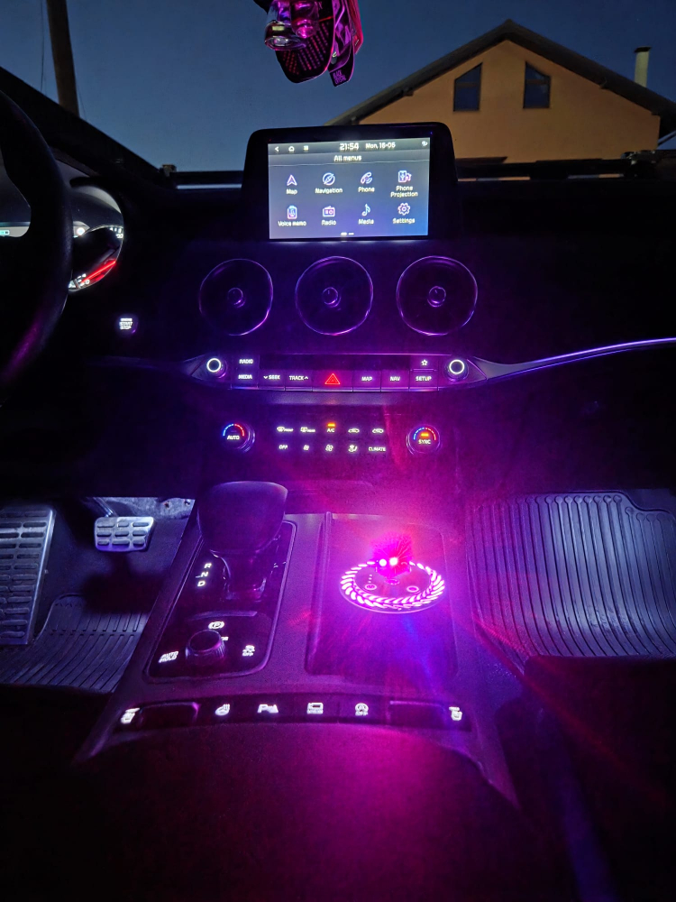 Odorizant Auto cu Proiecție Stele, Aromaterapie și USB Type-C – Ideal pentru Suportul de Pahare al Mașinii [5]