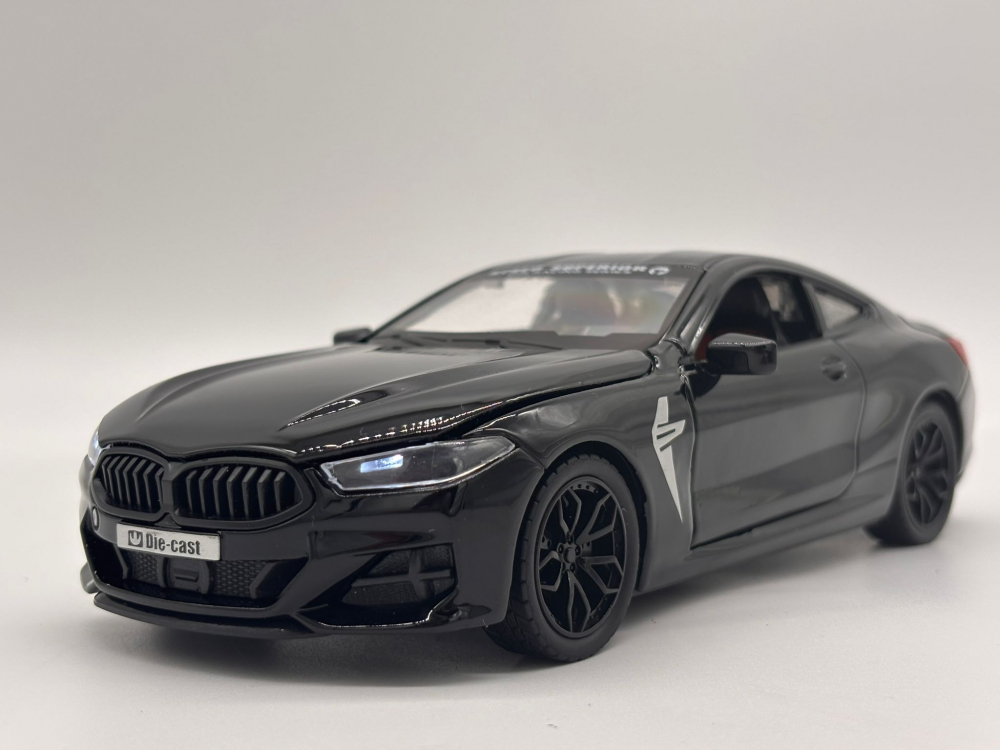 Automacheta BMW M8 Competition – 20 cm, Sunete si Lumini, Elemente Mobile [10]