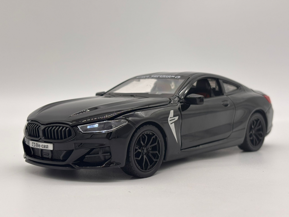 Automacheta BMW M8 Competition – 20 cm, Sunete si Lumini, Elemente Mobile [9]