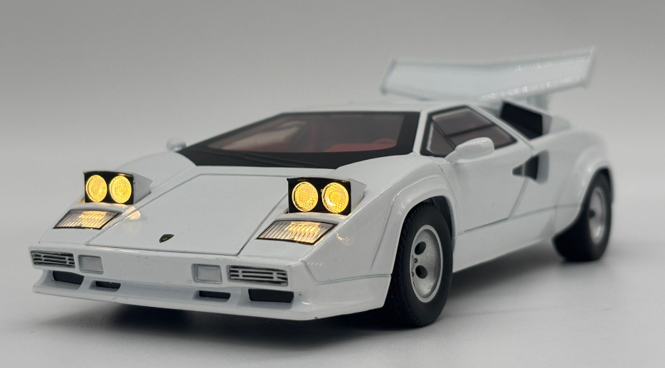 Masina din Metal Lamborghini Countach LP 5000 1:24, 18,5 cm, Se Deschide Complet, Functie Pull Back, Lumini si Sunete, Model Die-Cast de Colectie [7]