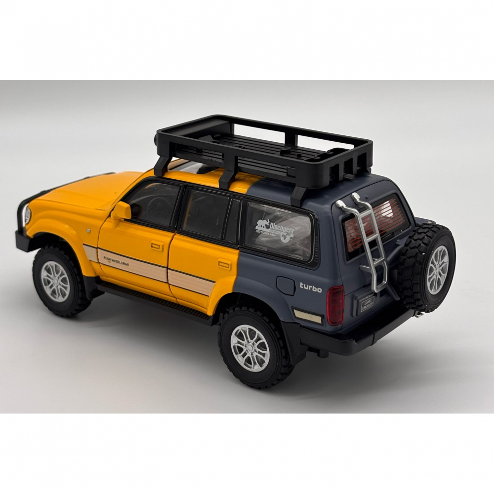 Macheta Toyota Land Cruiser, din Metal, cu Sunete, Lumini, Functie Pull-Back, Accesorii, Usi, Capota si Portbagaj Deschizatoare [11]