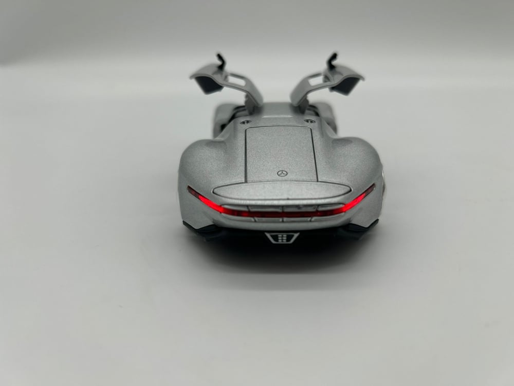 Automachetă Mercedes-Benz AMG GT Vision (Batmobile), 15 cm, Funcție Pull-Back, Uși și Eleron Deschizătoare, Lumină și Sunet [9]