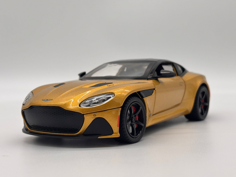 Automacheta Aston Martin DB V12, din Metal, 20 cm – Cu Lumini, Sunete, Funcție Pull-Back și Elemente Mobile [10]
