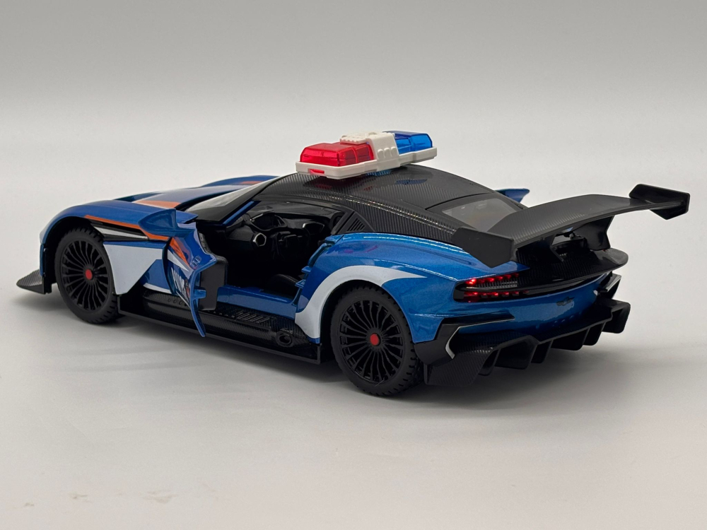 Automachetă Aston Martin Valkyrie Poliție, din Metal, 1:24, 20 cm, Funcție Pull-Back, Elemente Mobile, Sunete și Lumini [9]
