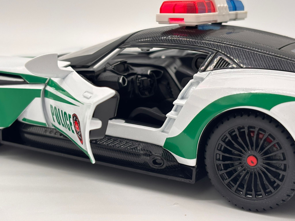 Automachetă Aston Martin Valkyrie Poliție, din Metal, 1:24, 20 cm, Funcție Pull-Back, Elemente Mobile, Sunete și Lumini [4]