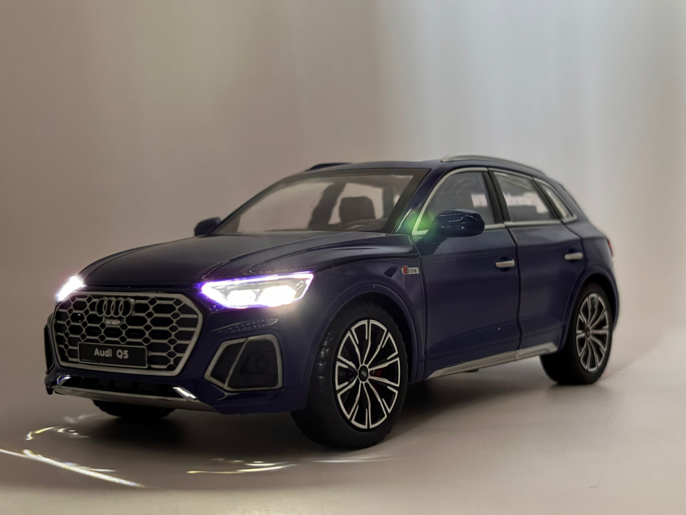 Automacheta Audi Q5 S-Line 45 TFSI, din Metal – 20,5 cm, cu Funcție Pull-Back, Sunete, Lumini și Elemente Mobile [3]