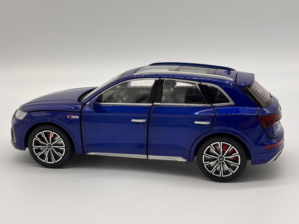 Automacheta Audi Q5 S-Line 45 TFSI, din Metal – 20,5 cm, cu Funcție Pull-Back, Sunete, Lumini și Elemente Mobile [4]