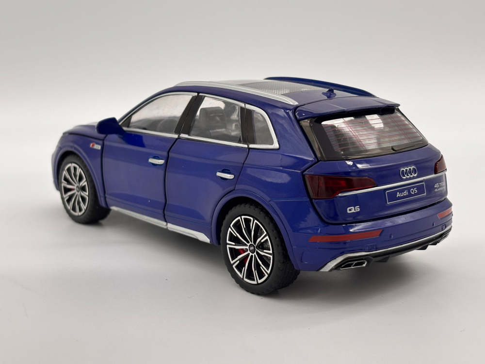 Automacheta Audi Q5 S-Line 45 TFSI, din Metal – 20,5 cm, cu Funcție Pull-Back, Sunete, Lumini și Elemente Mobile [12]