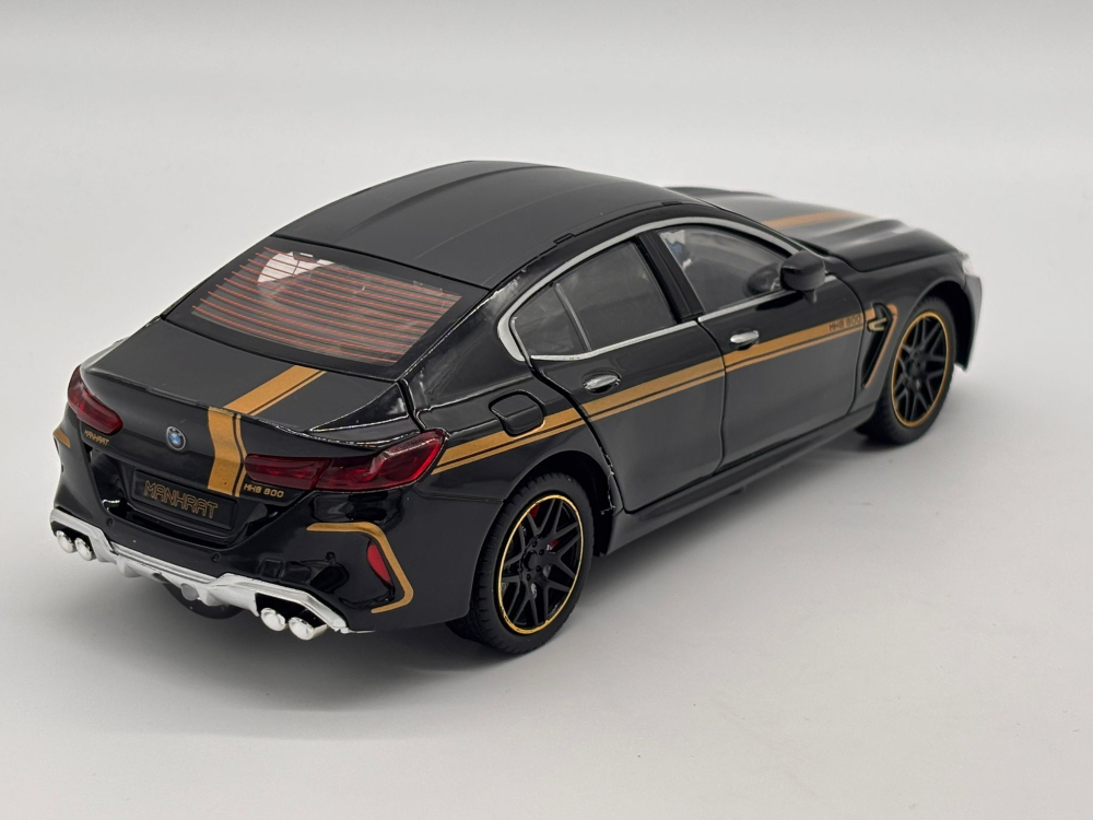 Automachetă BMW M8 Competition Pachet MANHART din Metal, 1:24, Fum pe Bază de Apă, Funcție Pull-Back, Uși, Capotă și Portbagaj Deschizătoare, Lumină și Sunet, 21 cm [10]