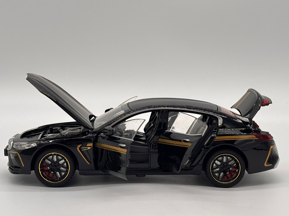 Automachetă BMW M8 Competition Pachet MANHART din Metal, 1:24, Fum pe Bază de Apă, Funcție Pull-Back, Uși, Capotă și Portbagaj Deschizătoare, Lumină și Sunet, 21 cm [17]