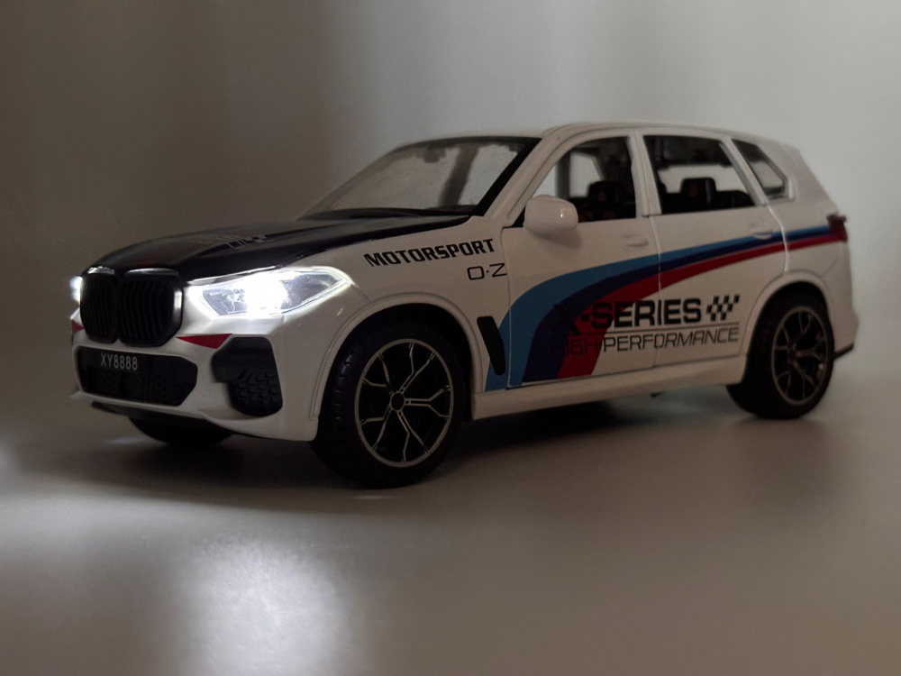 Automacheta BMW X5 M Competition, din Metal, cu Sunete, Lumini, Elemente Mobile, 20 cm [3]