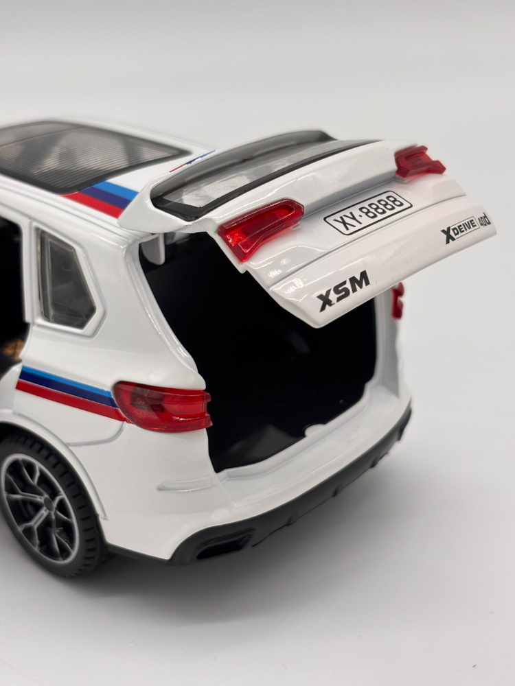 Automacheta BMW X5 M Competition, din Metal, cu Sunete, Lumini, Elemente Mobile, 20 cm [4]