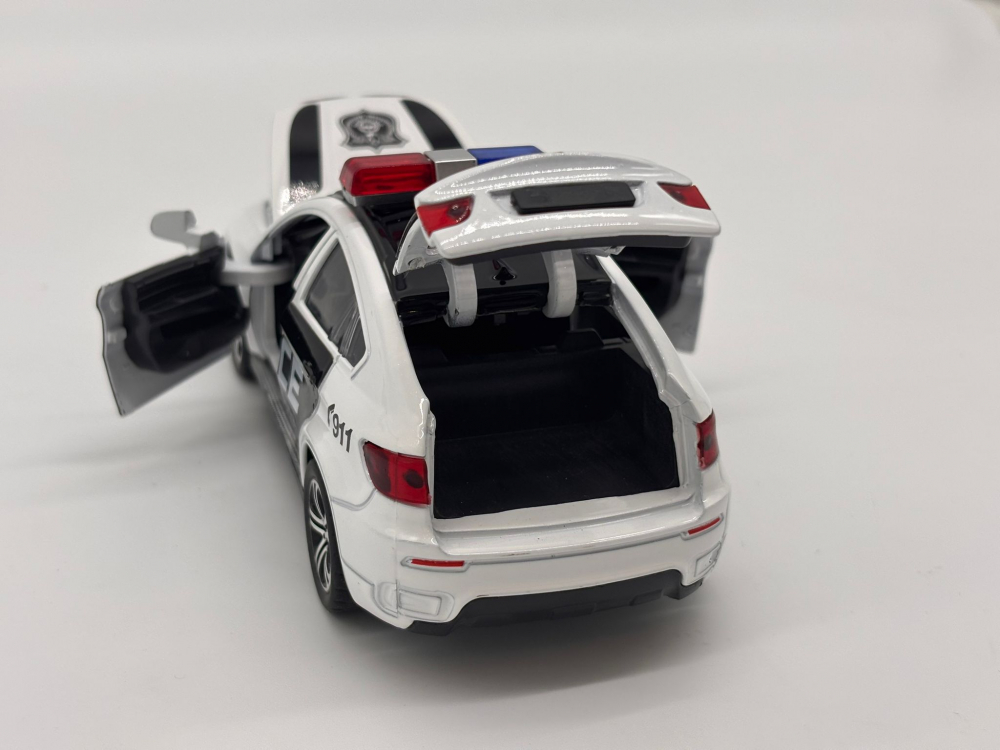 Automacheta BMW X6 de Politie, din Metal - Sunete și Lumină, Elemente Mobile, Detalii Realiste [5]