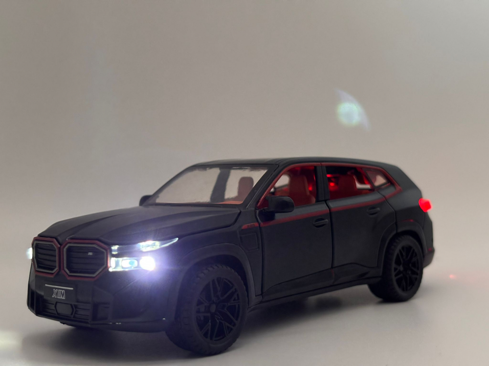 Automacheta BMW XM, din Metal, cu Sunete, Lumini, Elemente Mobile, 15 cm [2]