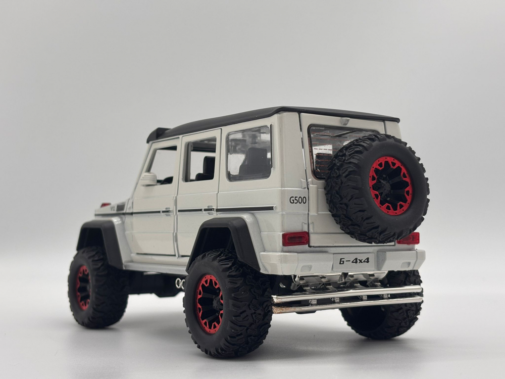 Automacheta Mercedes-Benz G Class V12, din Metal cu Fum pe baza de Apă, Sunete, Elemente Mobile, Lumini și Funcție Pull-Back – 20 cm [8]