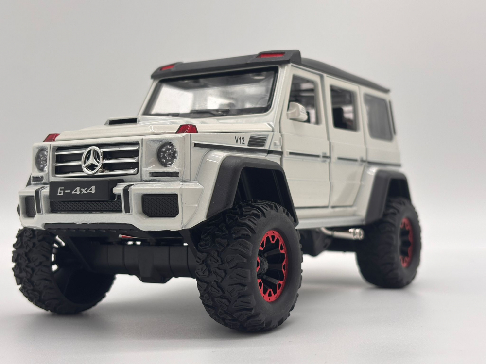 Automacheta Mercedes-Benz G Class V12, din Metal cu Fum pe baza de Apă, Sunete, Elemente Mobile, Lumini și Funcție Pull-Back – 20 cm [6]