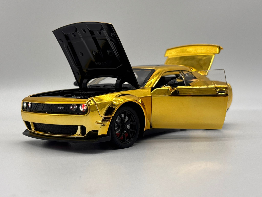 Automachetă Dodge Challenger SRT din Metal, 1:24, Funcție Pull-Back, Uși, Capotă și Portbagaj Deschizătoare, Sunete și Lumini, 20cm [4]