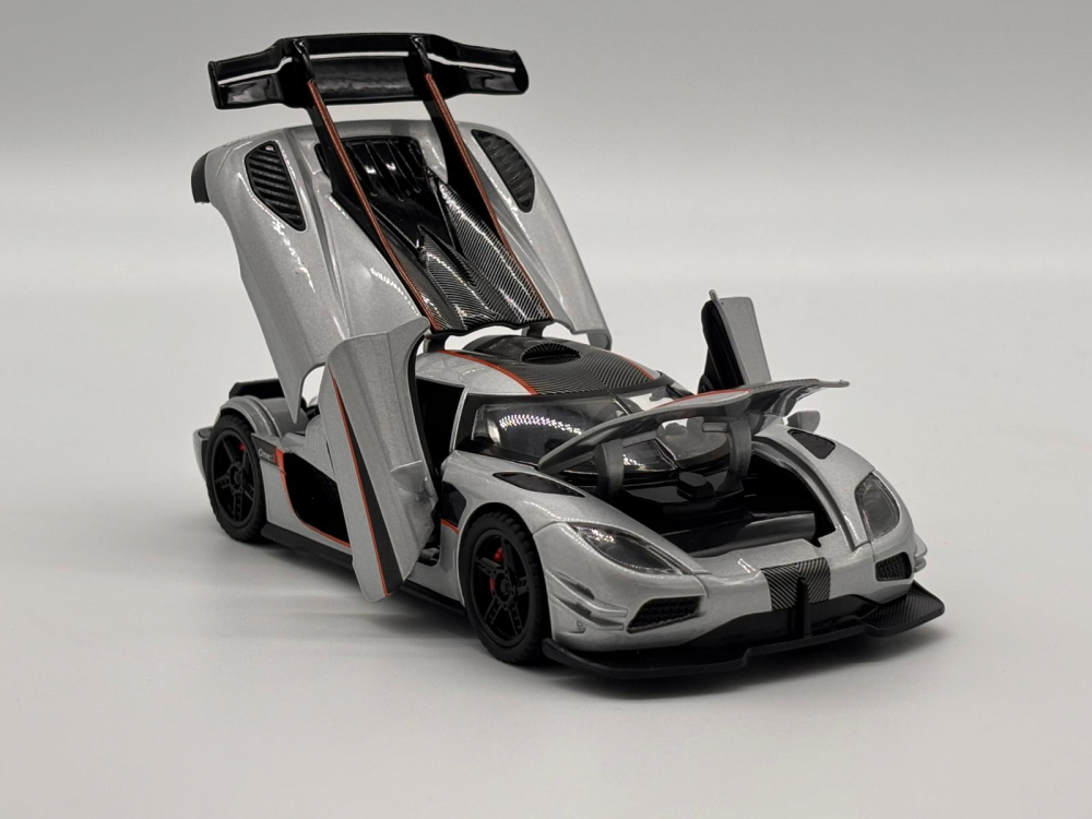 Automacheta Koenigsegg One – Metalică, 15 cm, cu Funcție Pull-Back, Uși și Elemente Mobile, Sunete și Lumini Realistice [5]
