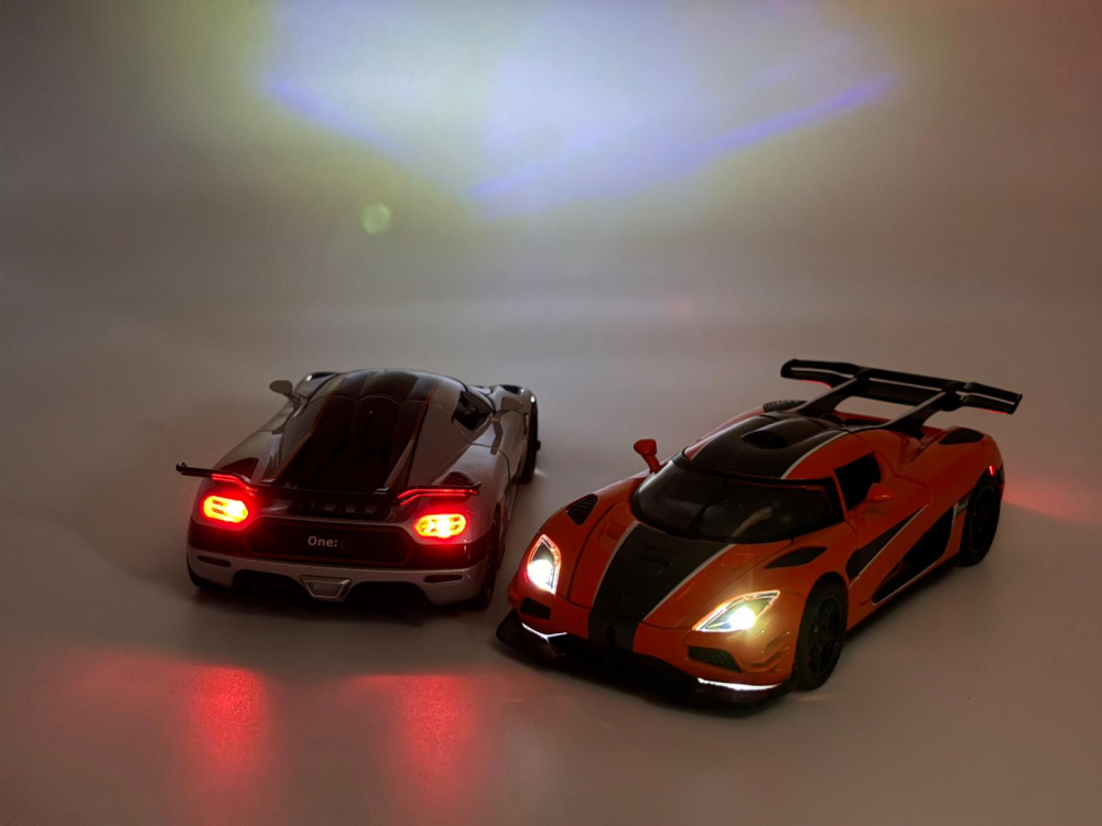 Automacheta Koenigsegg One – Metalică, 15 cm, cu Funcție Pull-Back, Uși și Elemente Mobile, Sunete și Lumini Realistice [11]