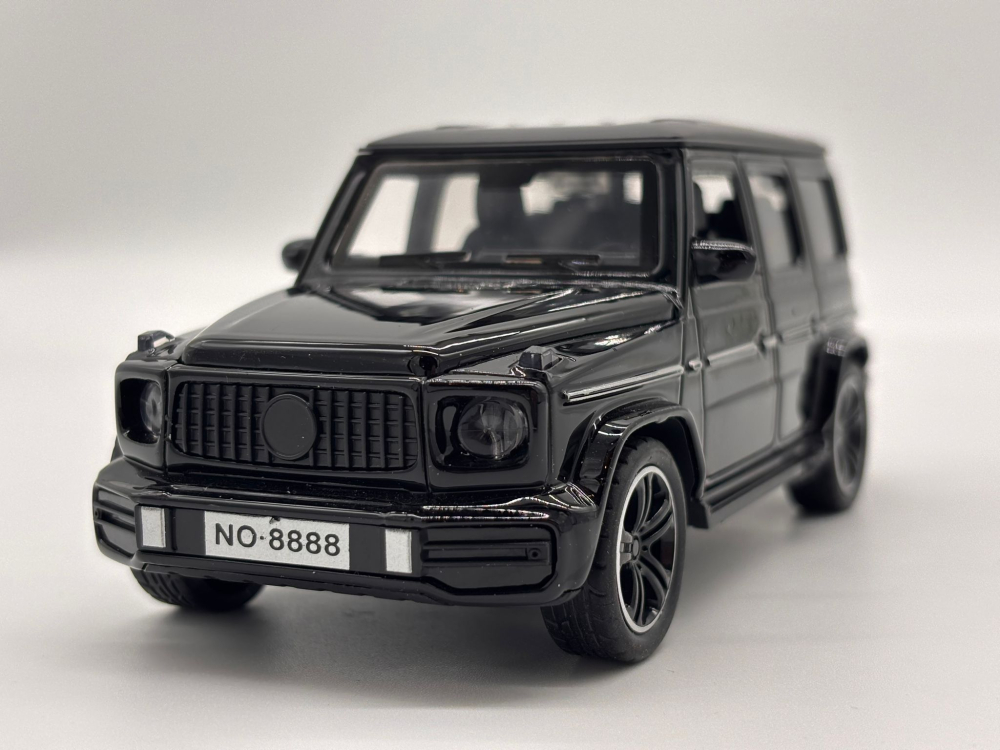 Automachetă Mercedes G-Class din Metal, 1:32, Funcție Pull-Back, Uși și Portbagaj Deschizătoare, Faruri Funcționale, 16 cm [8]