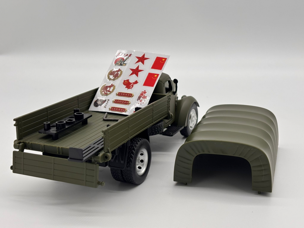 Automachetă Militară Vintage CA10 – din Metal cu Elemente Mobile, Sunete și Lumini [8]